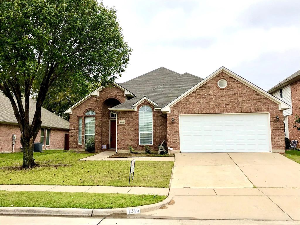 1216 Badbury Lane, Grand Prairie