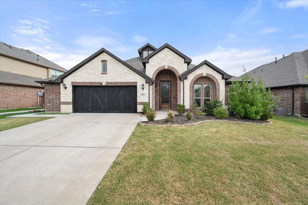 5007 Lake Park Drive, Mansfield