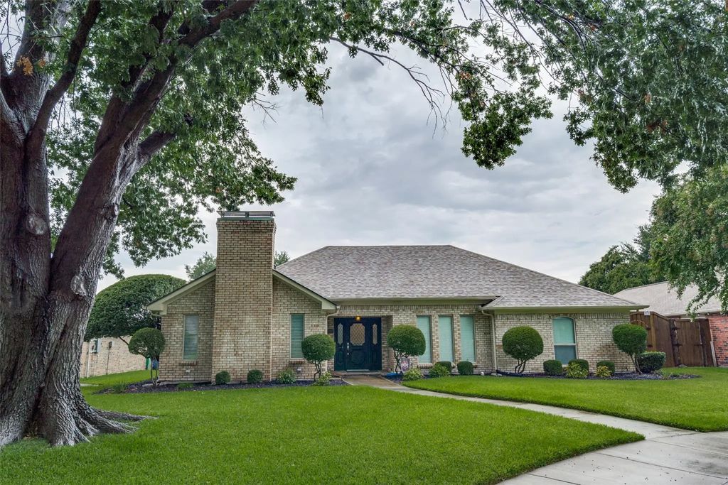 2318 Bush Circle, Carrollton