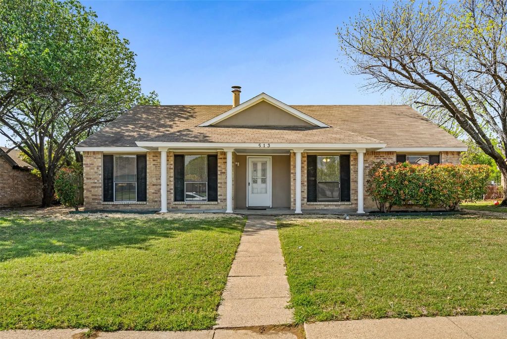 513 Beechwood Drive, Grand Prairie