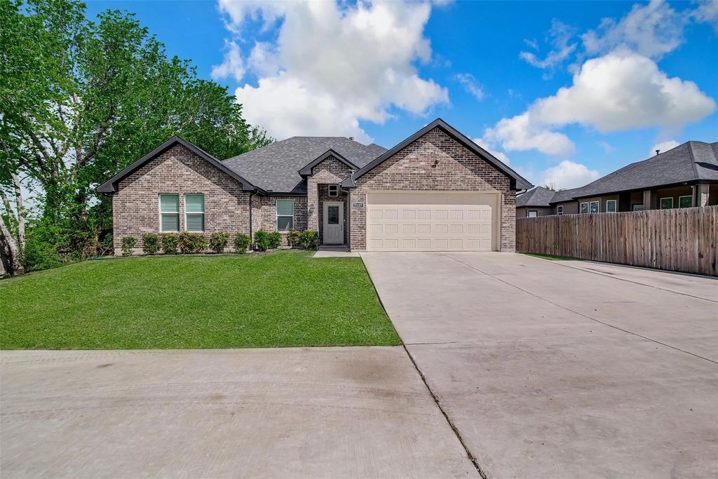7137 John T White Road, Fort Worth