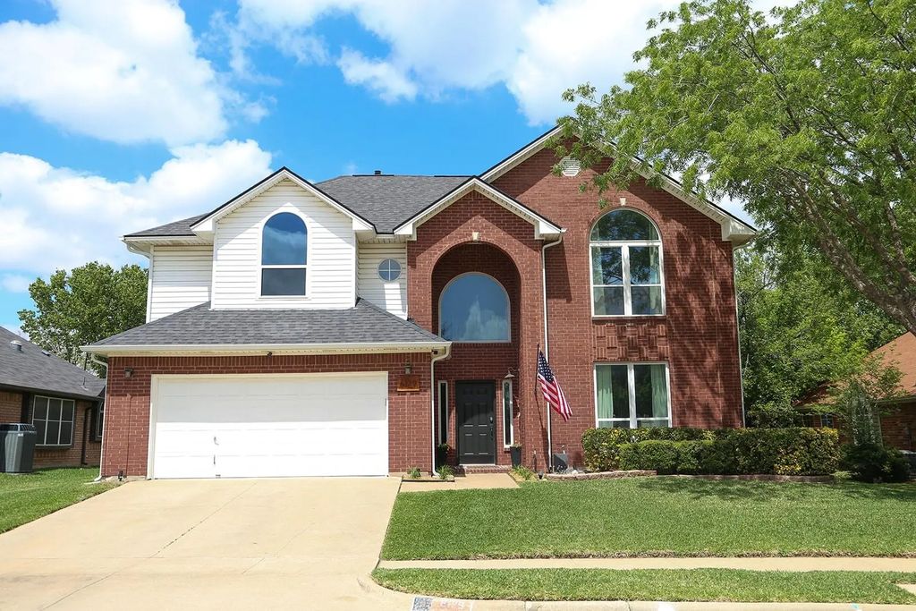 6129 Pebble Creek Drive, North Richland Hills
