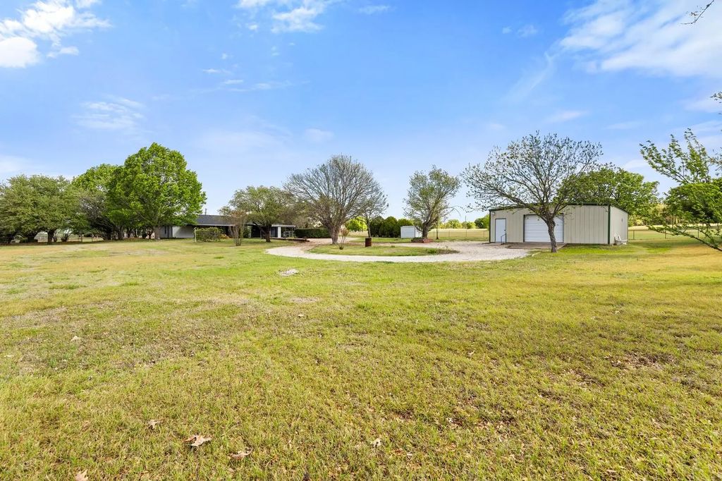 961 Shilling Drive, Elm Mott