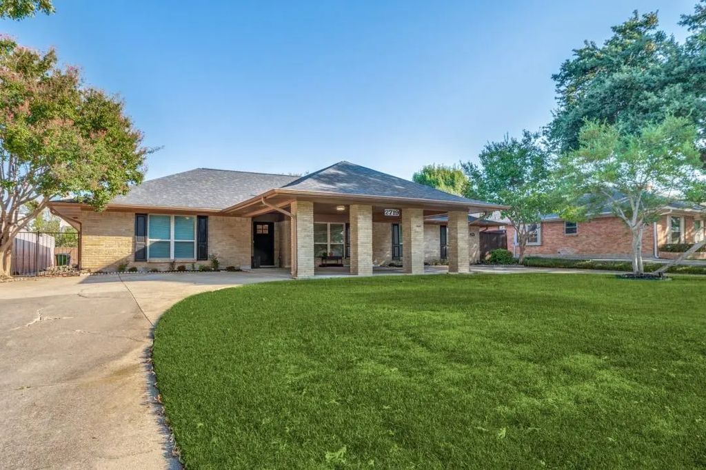 2719 N Surrey Drive, Carrollton
