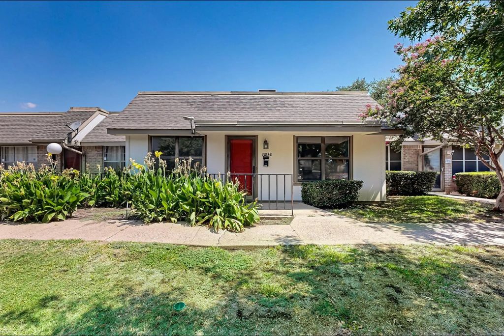 13838 Methuen Green Street, Dallas
