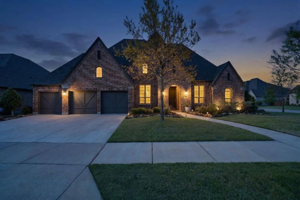 9921 Peninsula Point, Little Elm