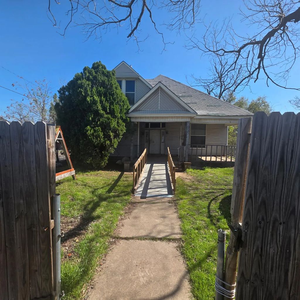 925 N 16th Street, Waco
