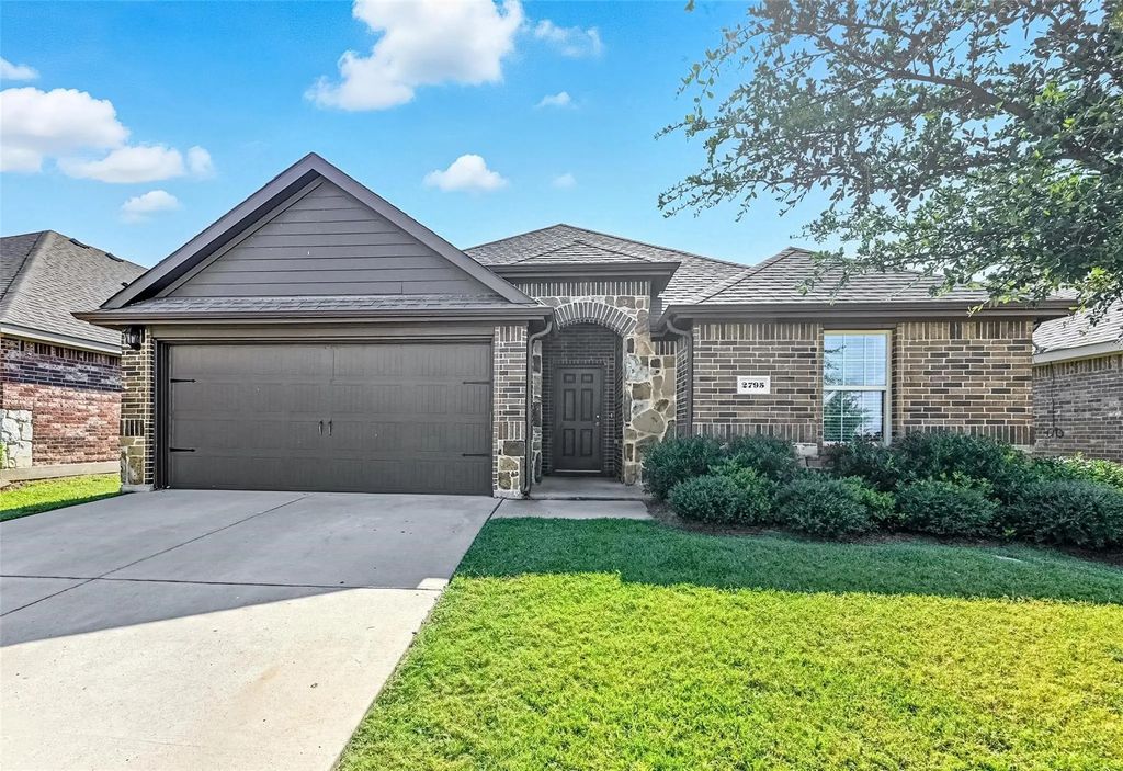 2795 Tanner Street, Forney