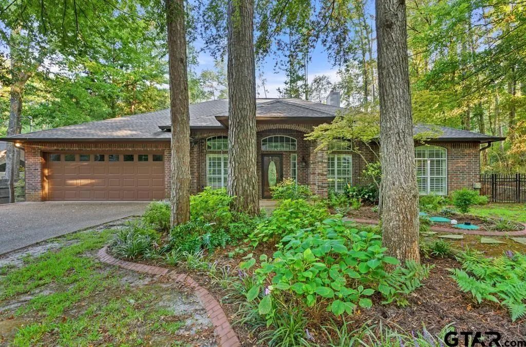 1620 Brookhollow Drive, Hideaway