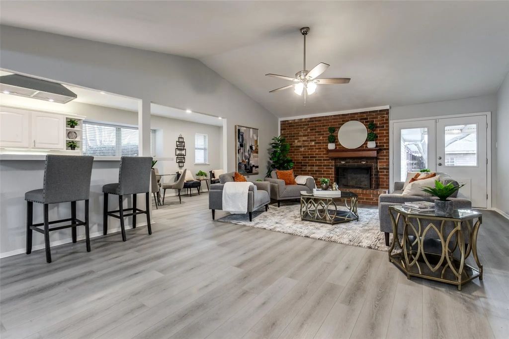 1700 Damian Way, Richardson