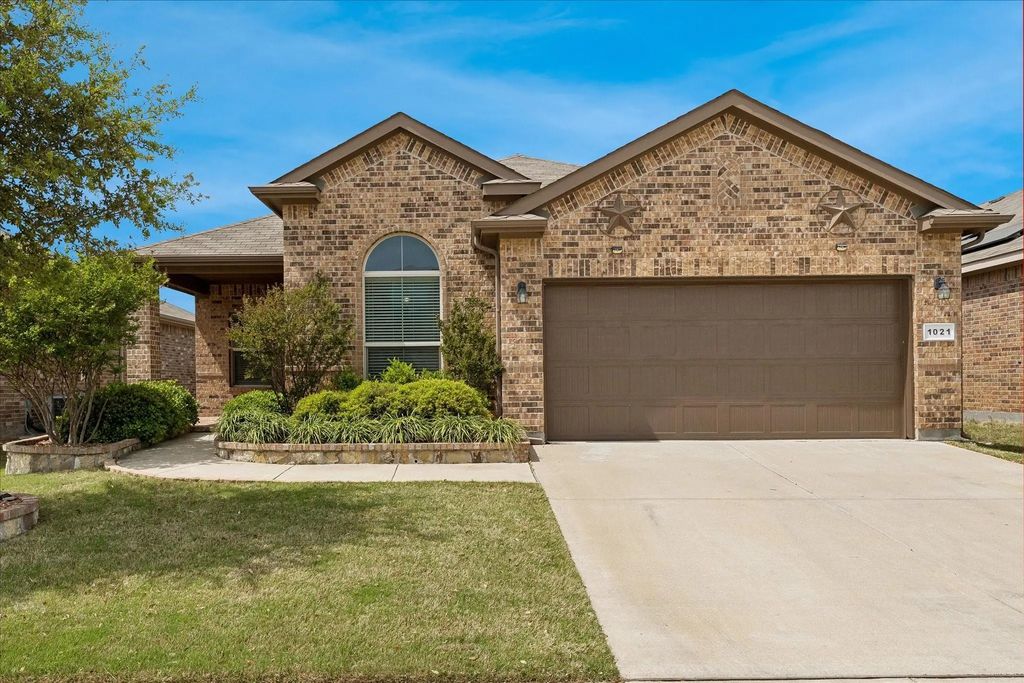 1021 Brownford Drive, Fort Worth