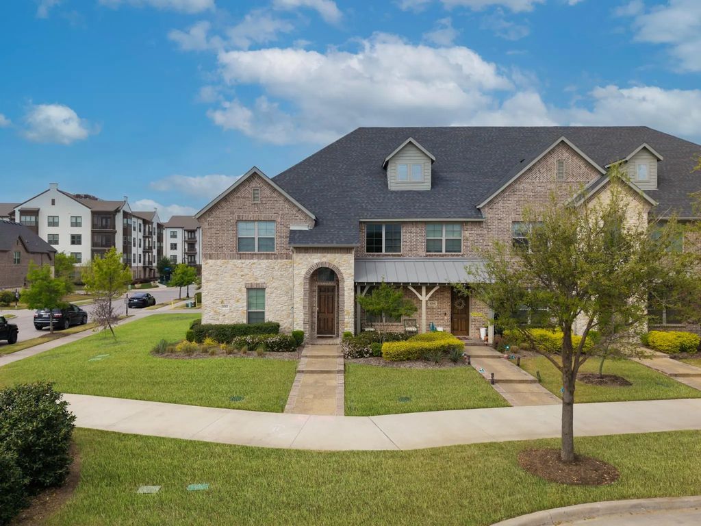 4202 Cascade Sky Drive, Arlington