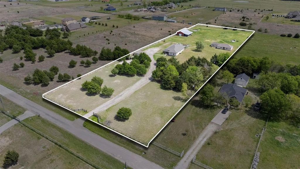 2210 N Sky Meadows Drive, Caddo Mills