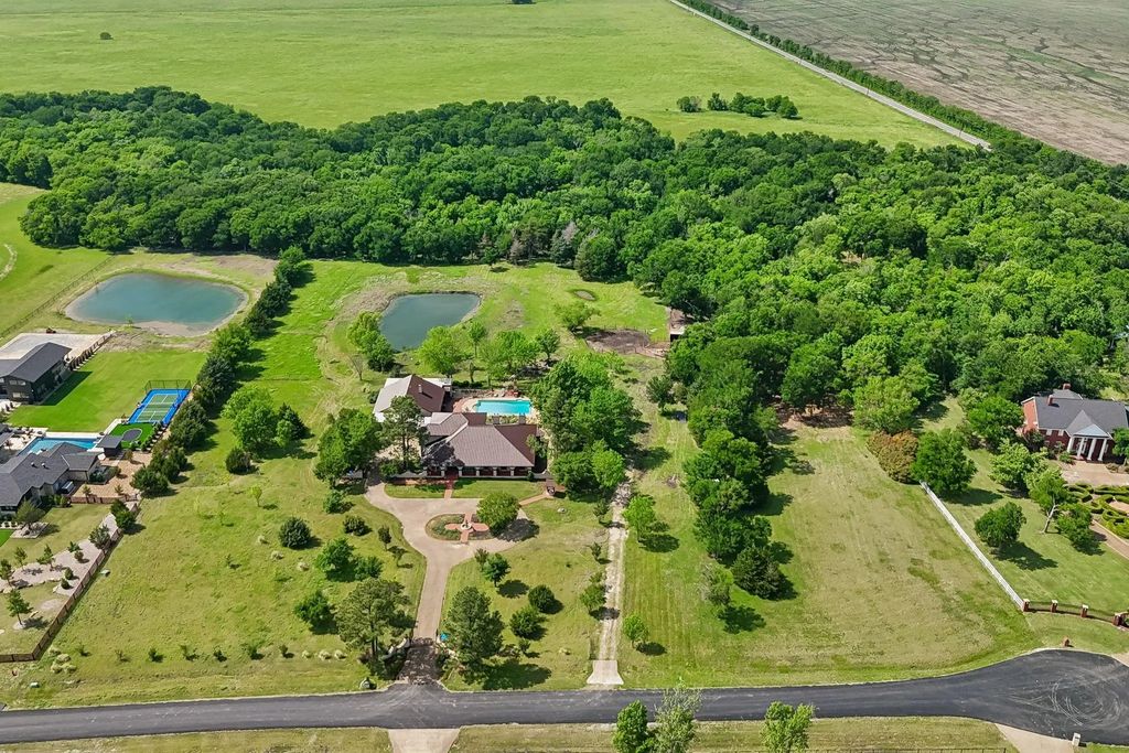 1000 English Road, Rockwall
