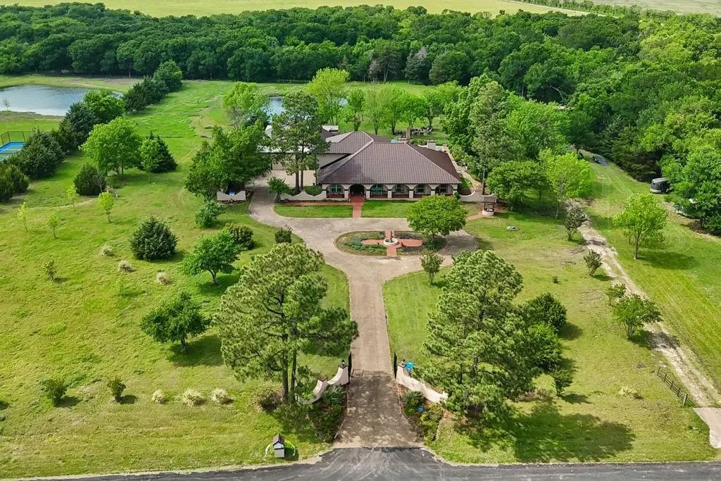 1000 English Road, Rockwall