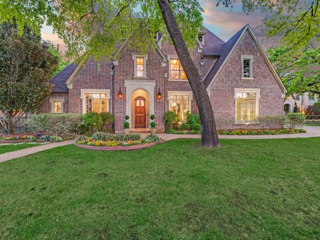 701 Regency Court, Denton