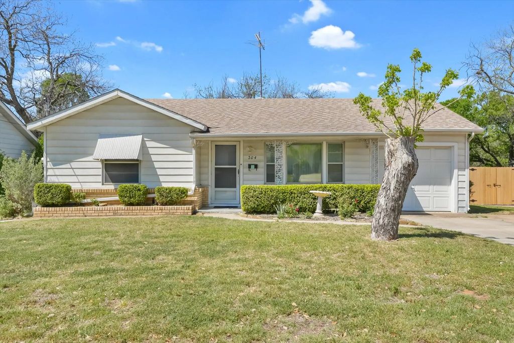 204 Westfork Drive, Fort Worth