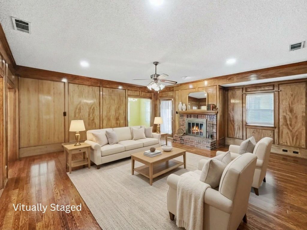 302 Apollo Road, Garland