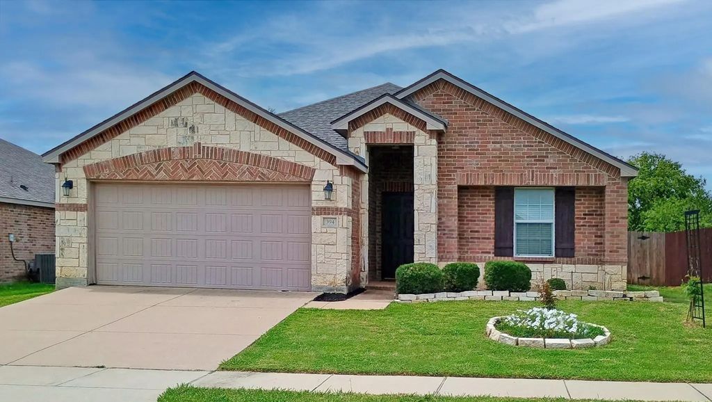 394 Meadow Ridge Drive, Burleson