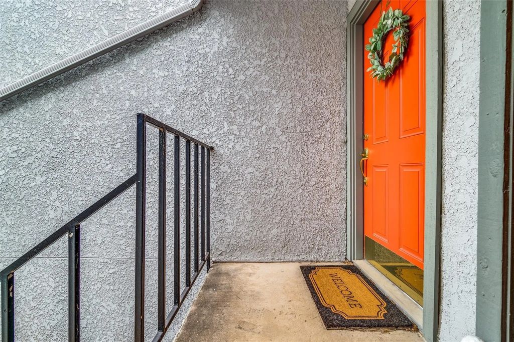 15151 Berry Trail 1208, Dallas