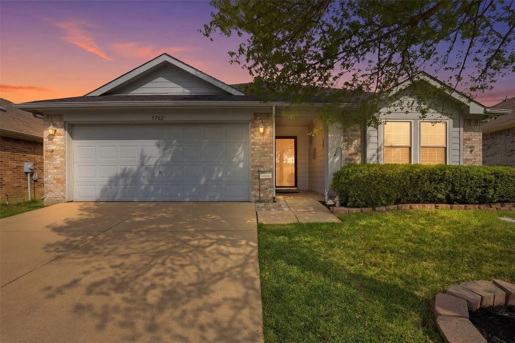 5762 Firethorn Drive, Dallas