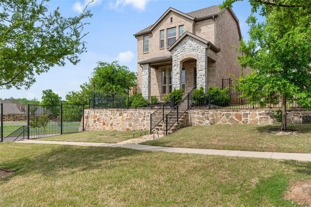 520 Alden Way, Allen