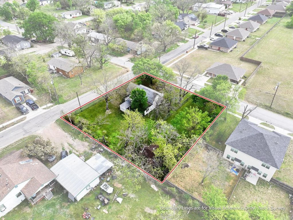 619 Thomas Street, Bonham