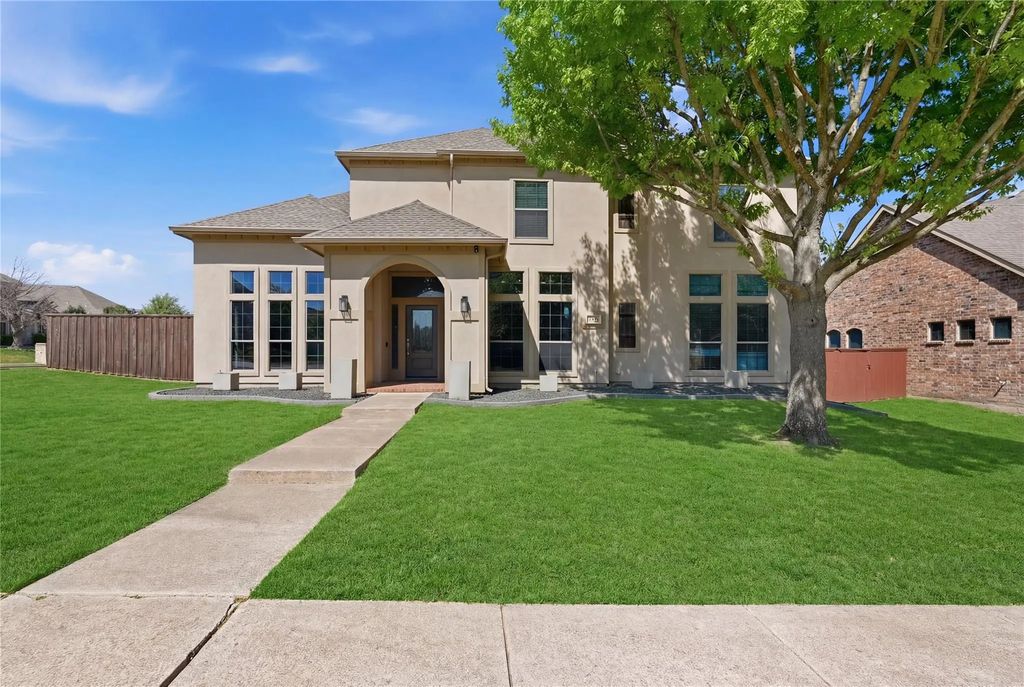 1733 White Cap Court, DeSoto