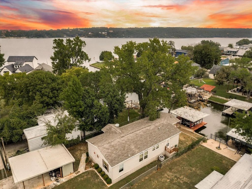 3417 Hawaiian Court, Granbury