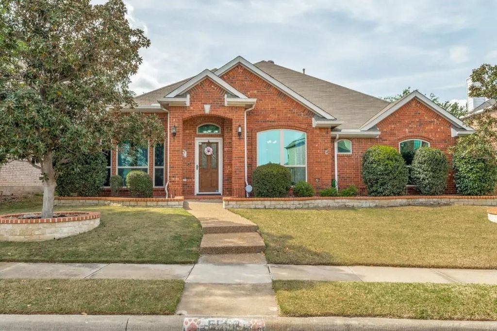 5553 Big River Drive, The Colony