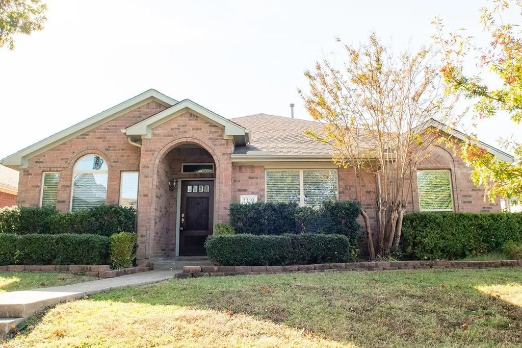 7710 Calypso Drive, Rowlett