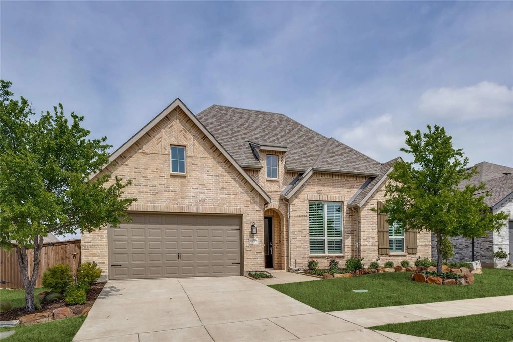 825 Glen Crossing Drive, Celina