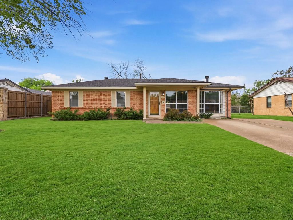 2613 W Rochelle Road, Irving