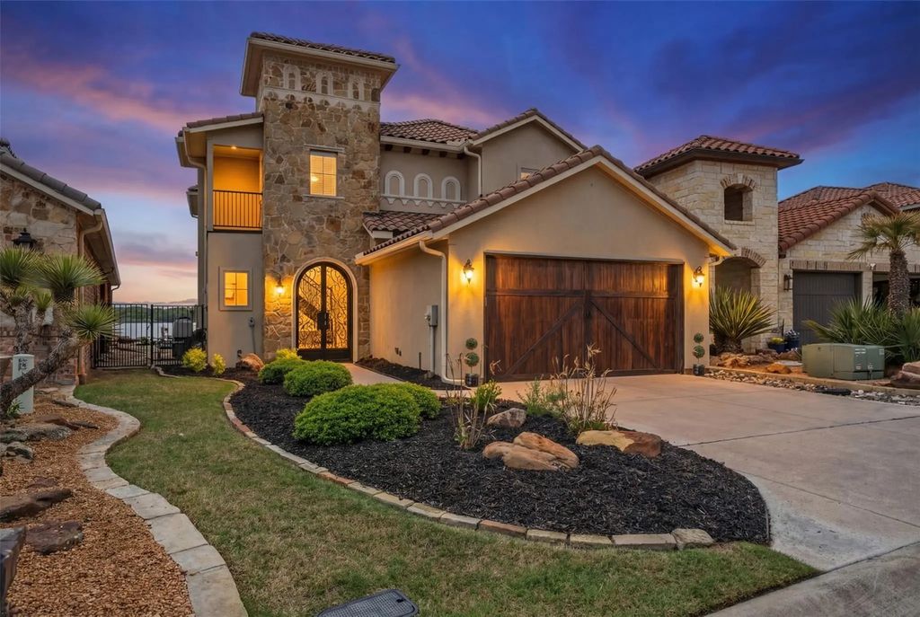10035 Lakeside Drive, Fort Worth