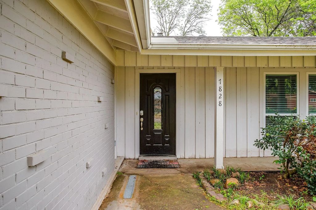 7828 Mary Frances Lane, North Richland Hills