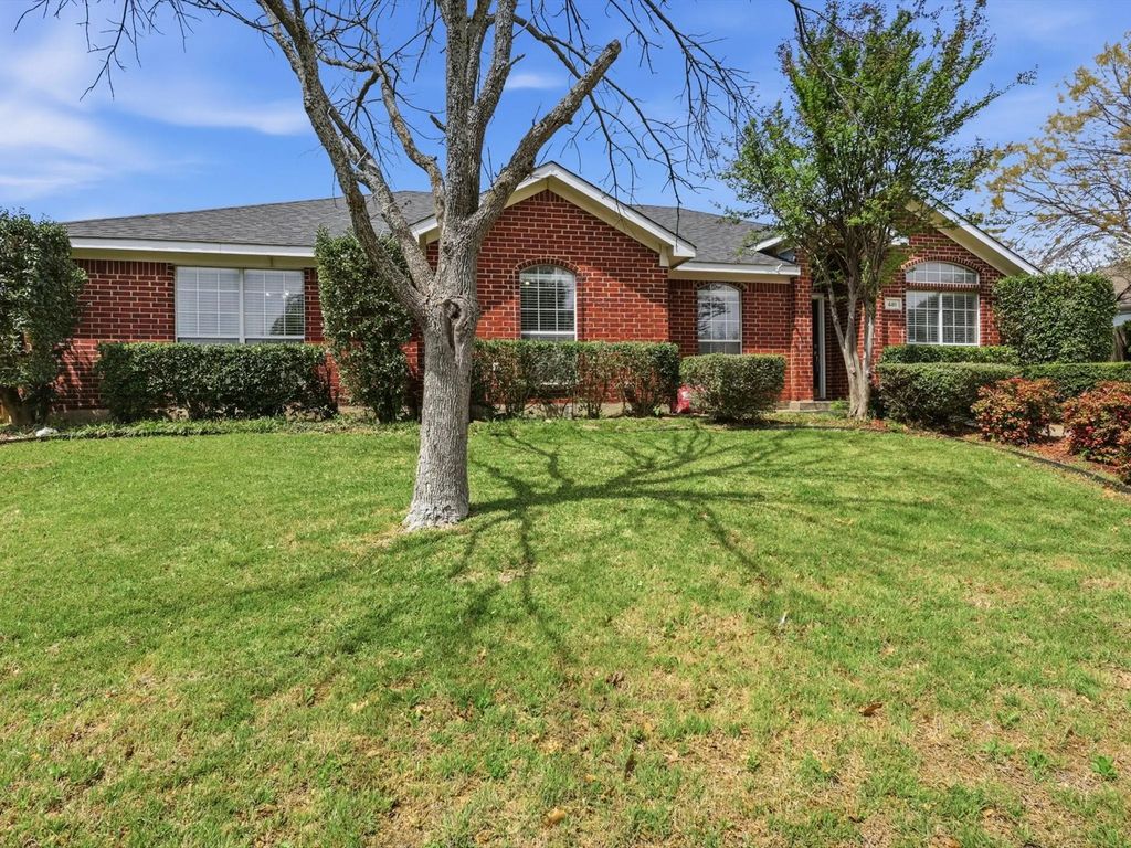 440 Dove Lane, Fort Worth