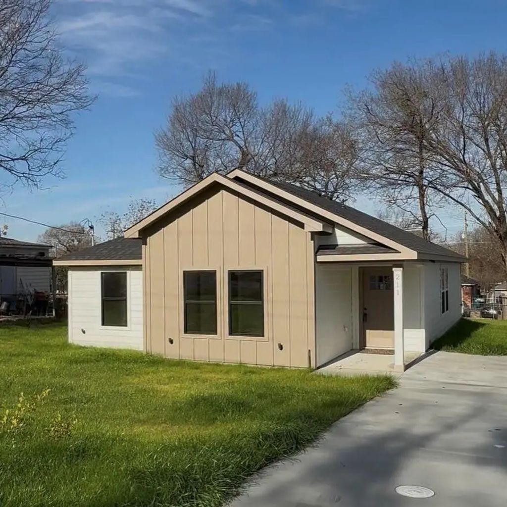 211 Garlock Street, Wilmer