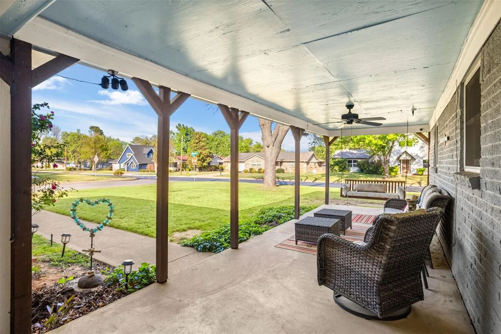 201 Olive Street, Hurst