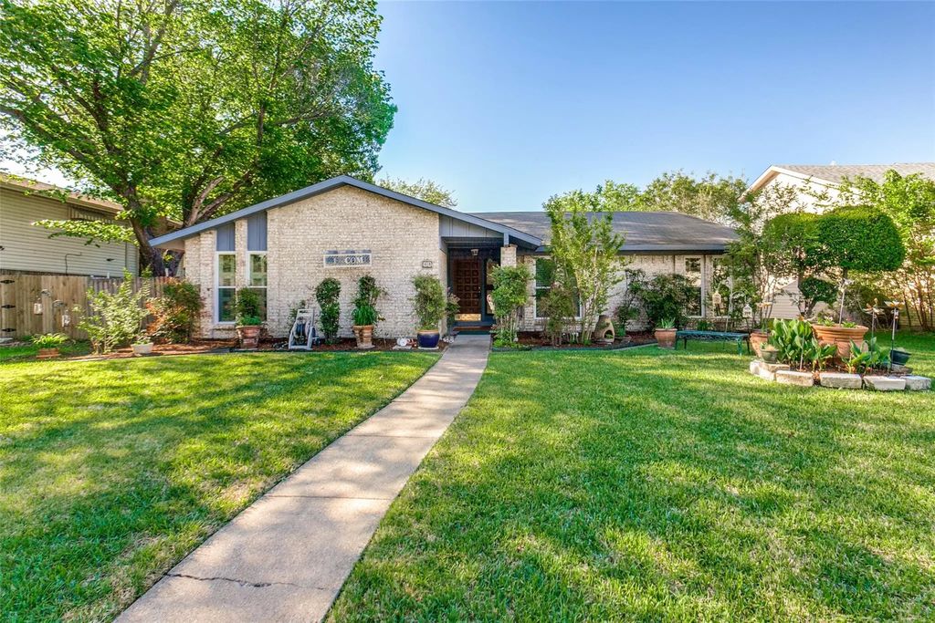 44 Merrie Circle, Richardson