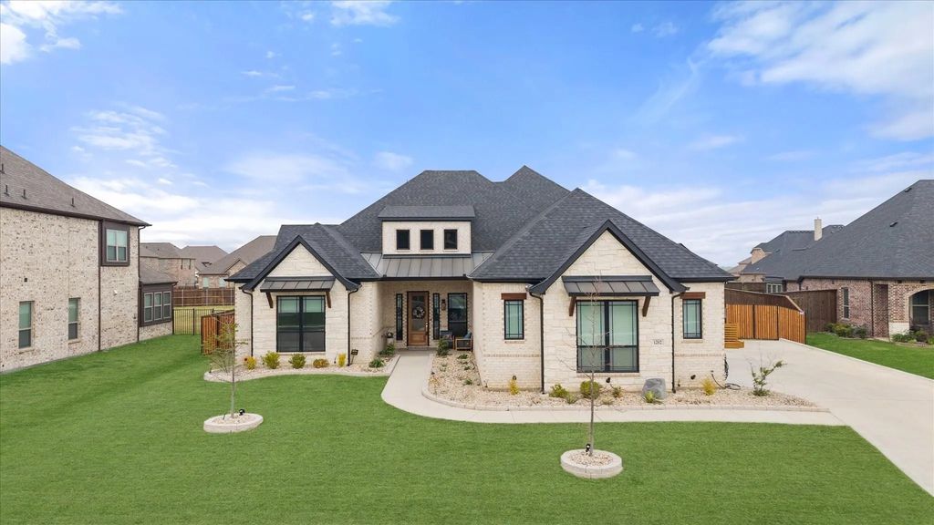1202 Olive Drive, Mansfield
