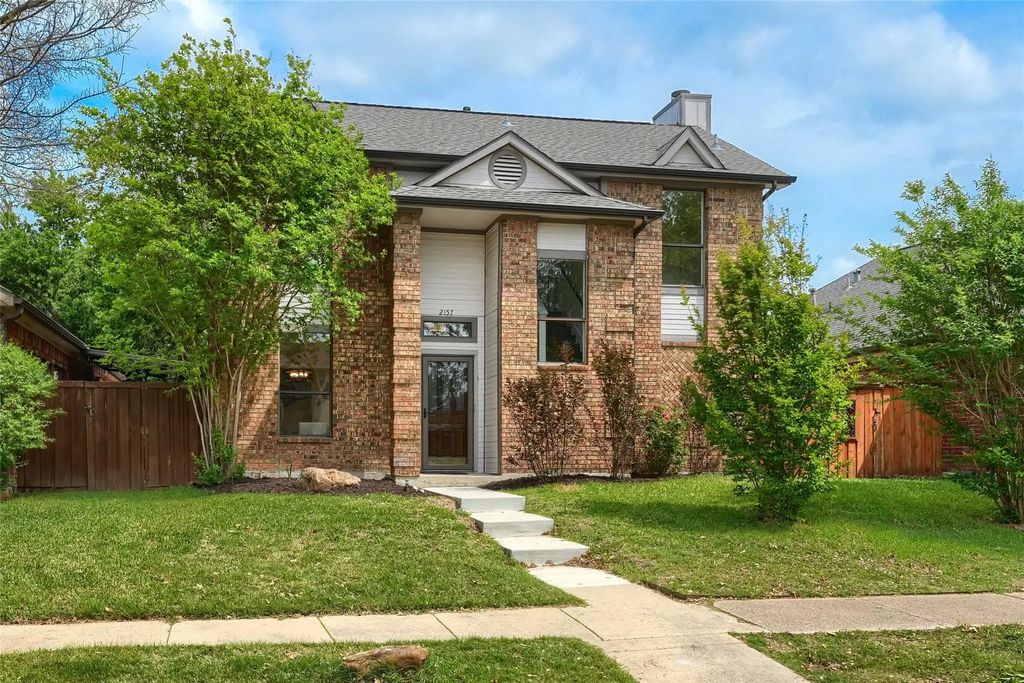 2157 Falcon Ridge Drive, Carrollton