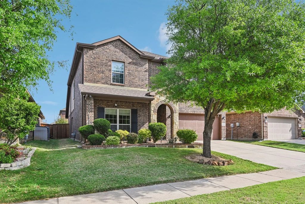 2517 Canyon Wren Lane, Fort Worth