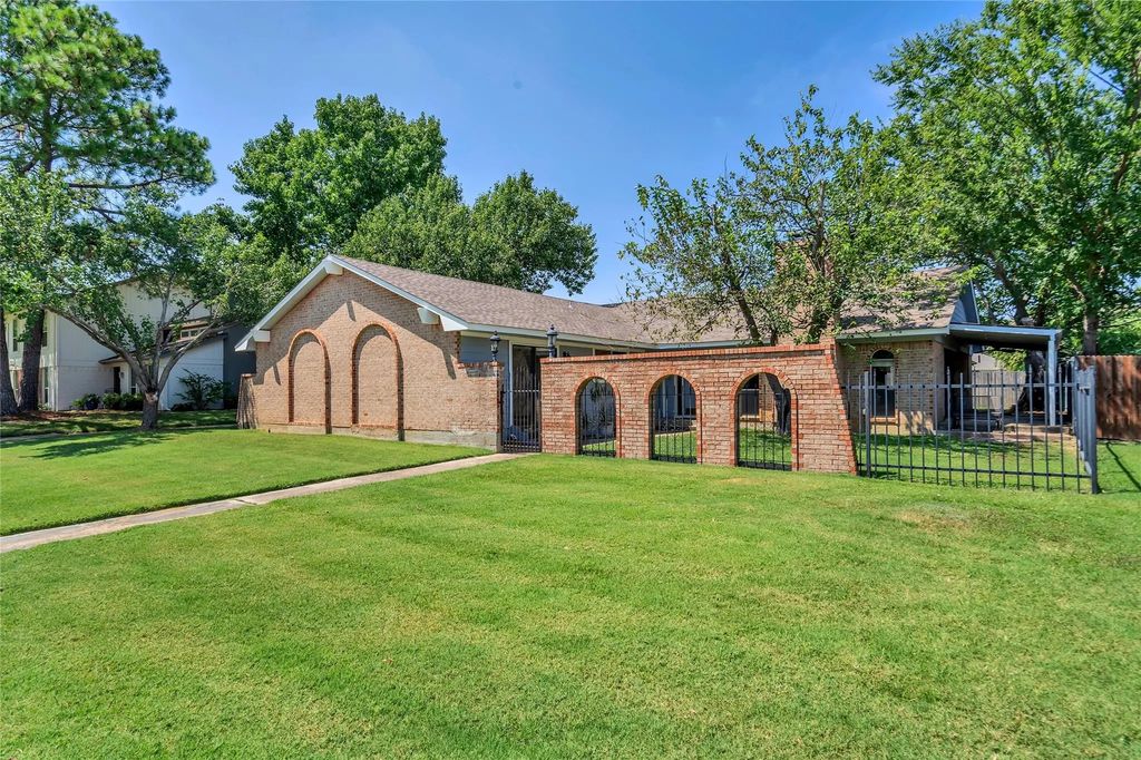1382 Blue Teal Court, Southlake