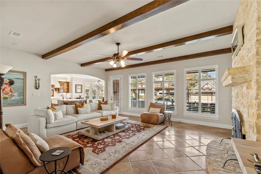 111 Saint Annes Drive, Mabank