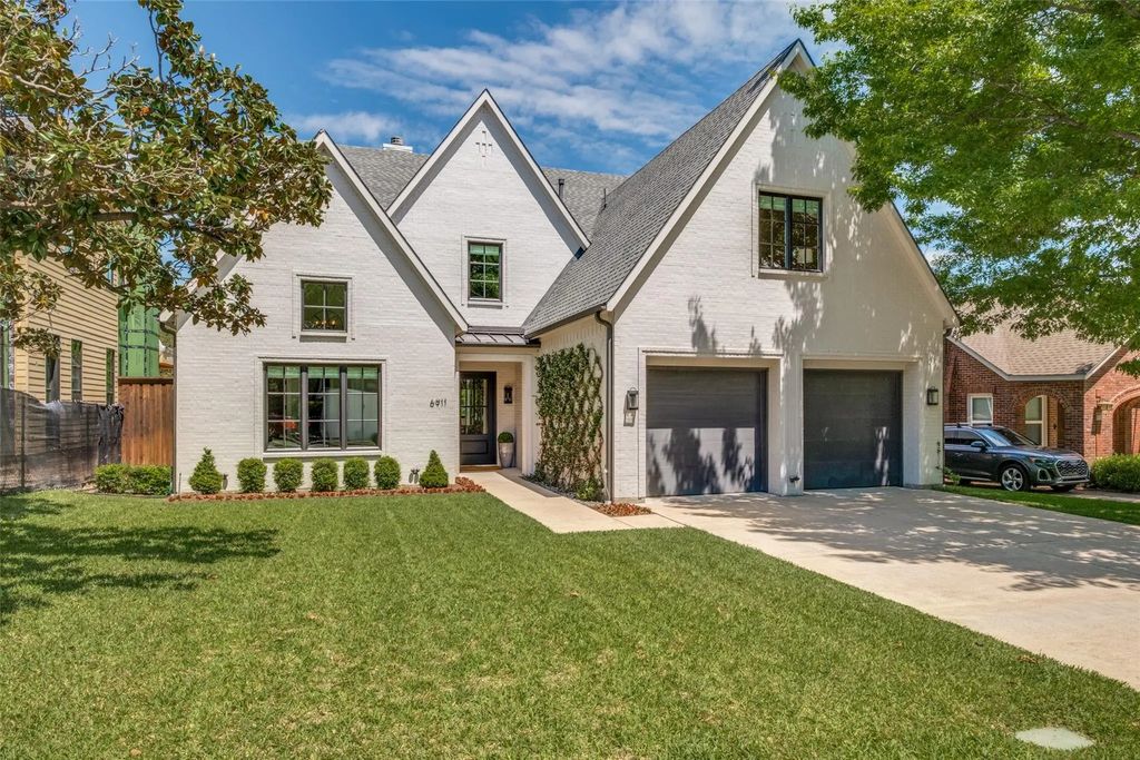 6911 Clayton Avenue, Dallas