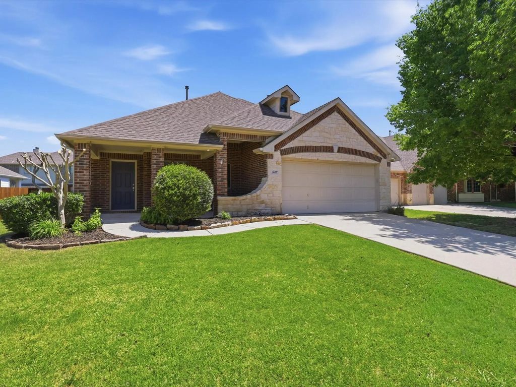 2549 Indian Hills Drive, Little Elm