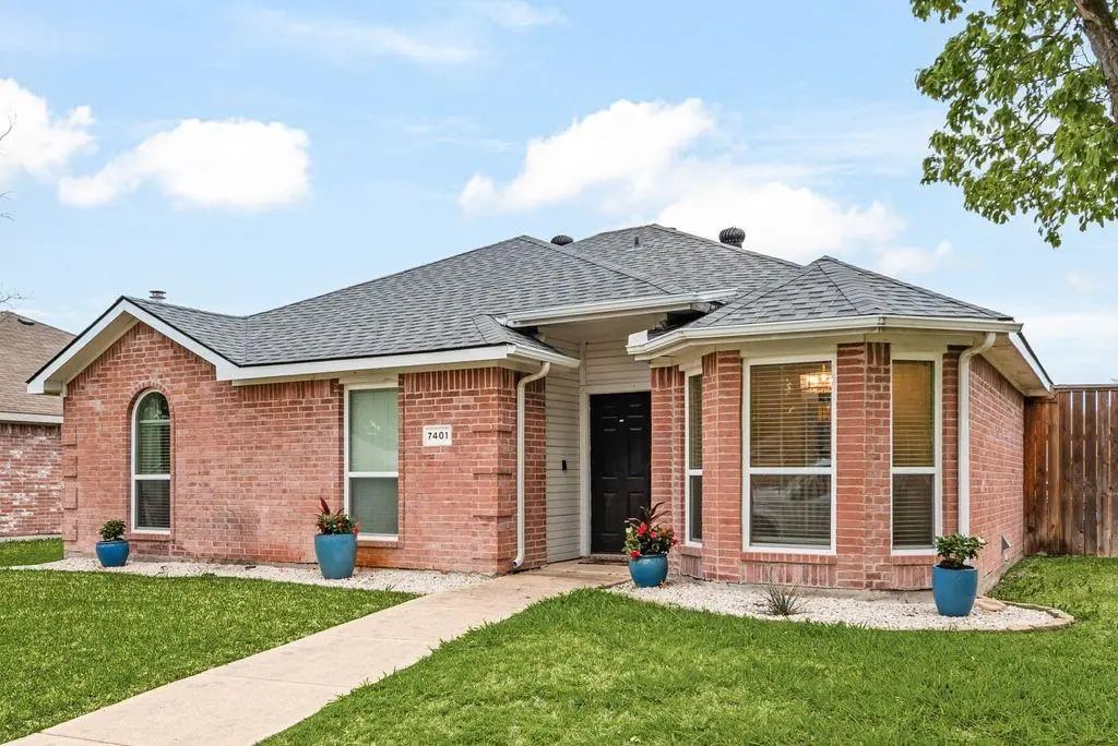 7401 Airline Drive, Rowlett