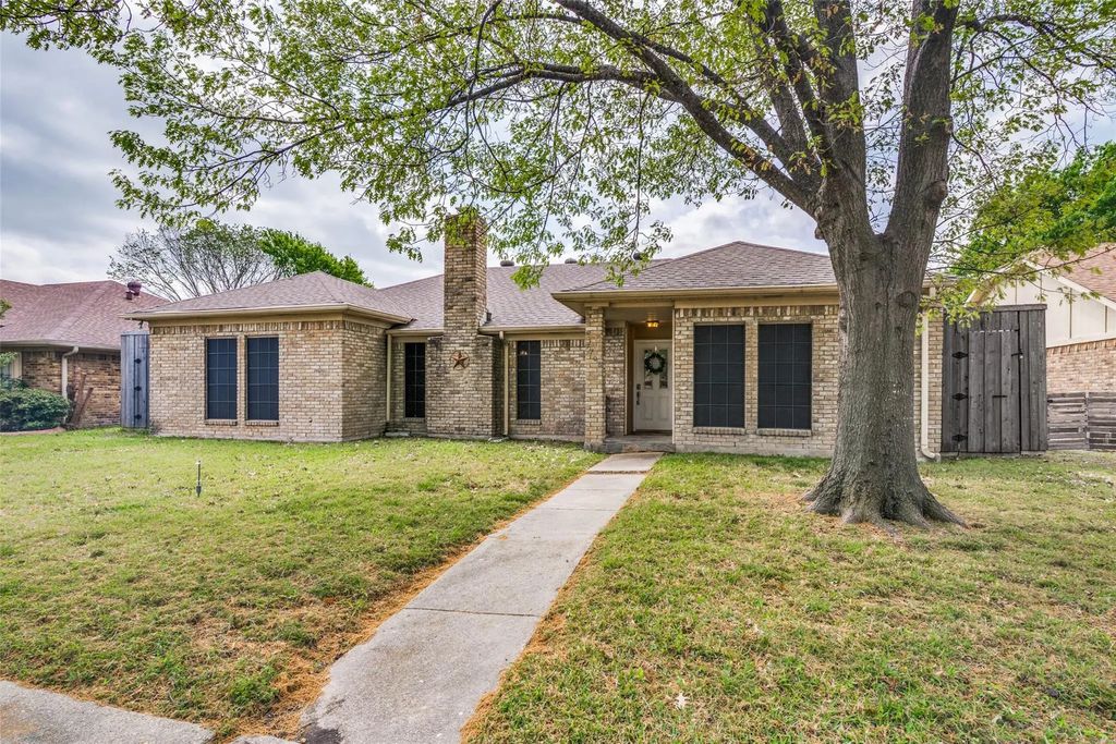7706 Swiss Way, Rowlett