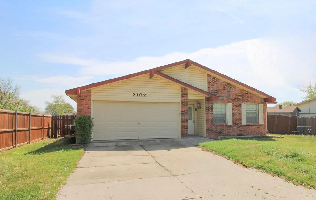 3102 Abbey Road, Carrollton