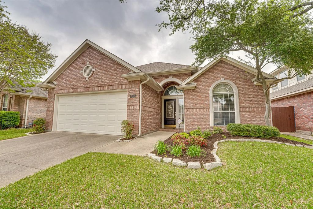 18728 Tall Oak Drive, Dallas